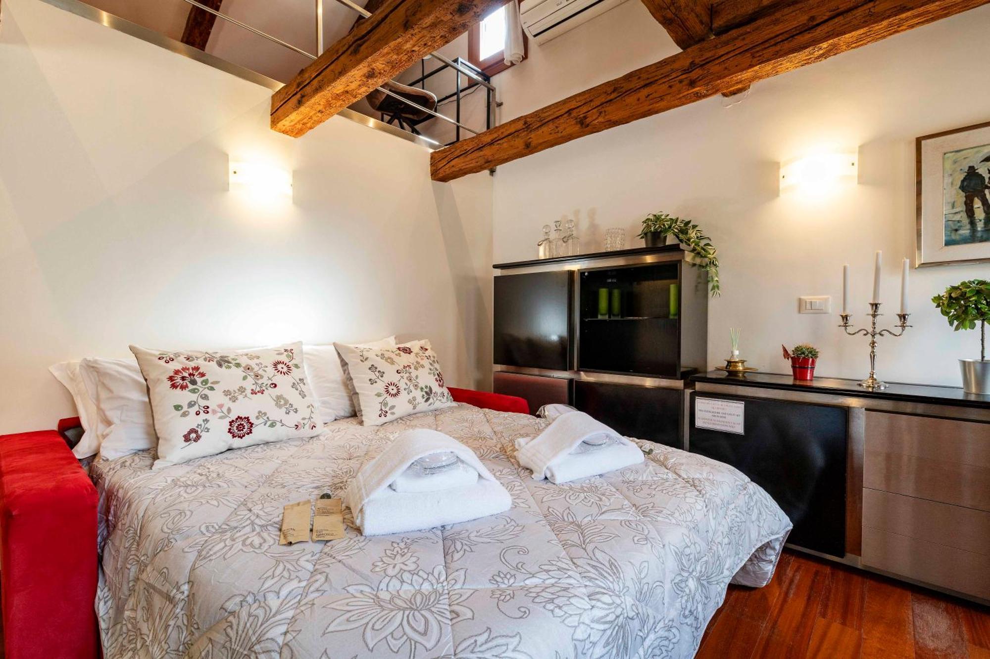 Glass House - Loft 2 Minutes To Rialto Bridge & View Veneza Exterior foto